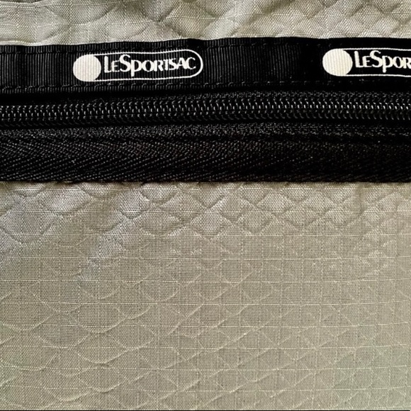 LeSportsac Lg. Expandable Rip Stop Nylon Bag - Picture 7 of 8
